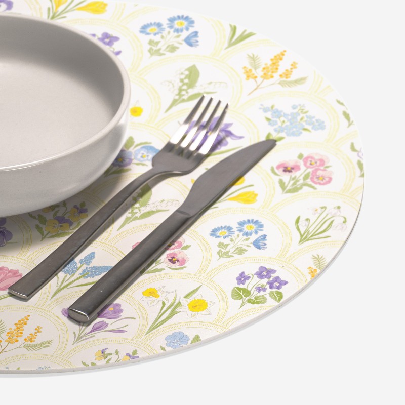 Sottopiatti “Piccoli fiori primaverili”, Collezione Fiori - Le Tavole di Luisa