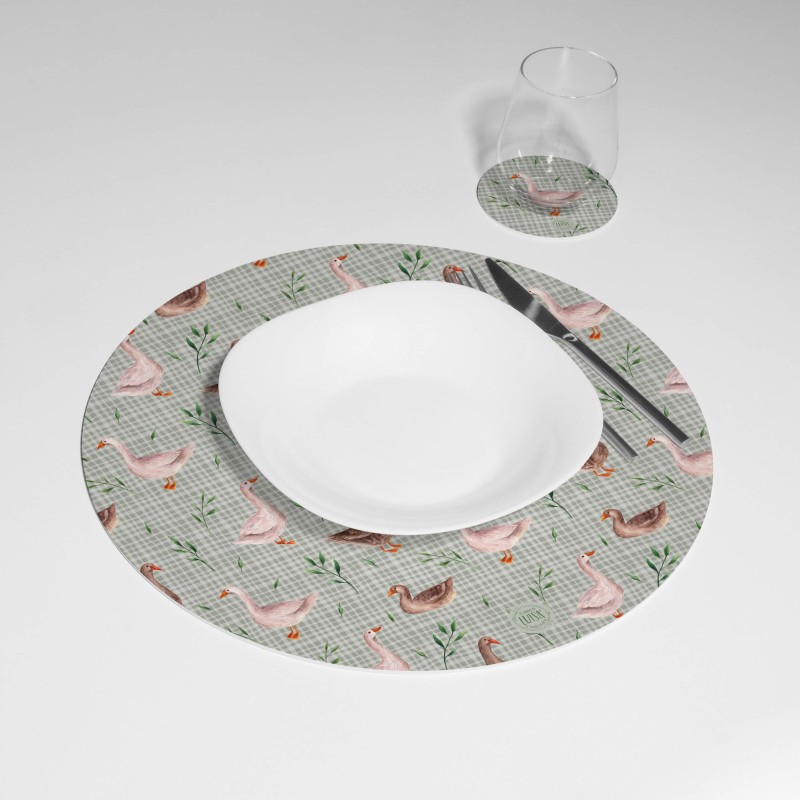 Kit 6 sottopiatti e 6 sottobicchieri “Gentilezza campestre”, Collezione Kit sottopiatti con sottobicchieri - Le Tavole di